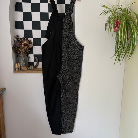 Dungarees M